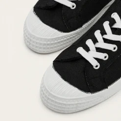 Sneakersy-Balagan Novesta Star Master Sneakersy Meskie Vegan, Czarne Na Bialym